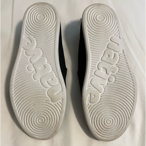 Native Venice Cutout Perforated Slip-Ons - Black Unisex M 3/W 5/EU 34.5 - Picture 9 of 10